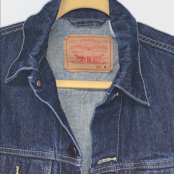 LEVI'S dark wash denim jacket - Picture 3 of 7